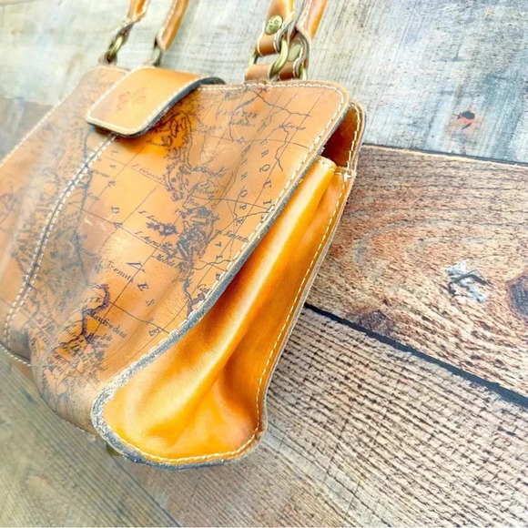 Patricia Nash Rienzo Signature Map Satchel - Picture 5 of 15
